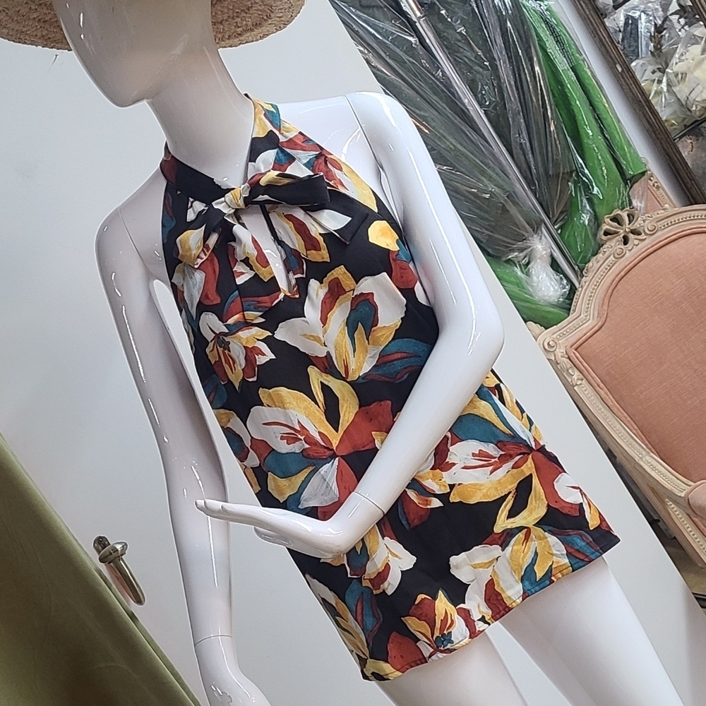 Jennifer Lopez Floral Halter